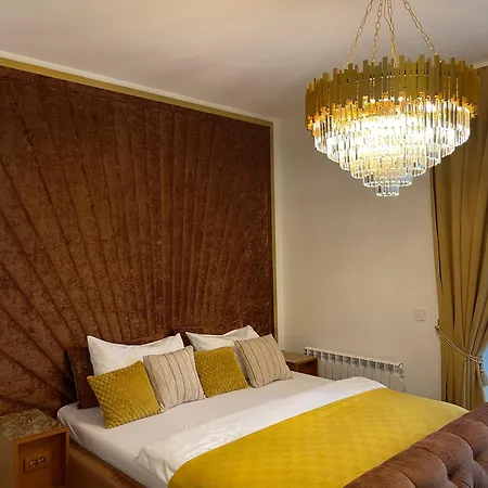 Beldorado - Waterfront Luxury Designer Apartment